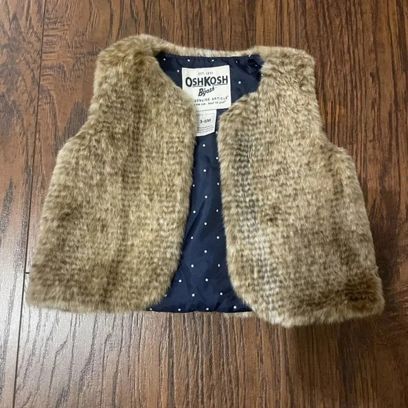 Osh Kosh B'Gosh Faux Fur Vest 3-6 Months - Picture 1 of 5